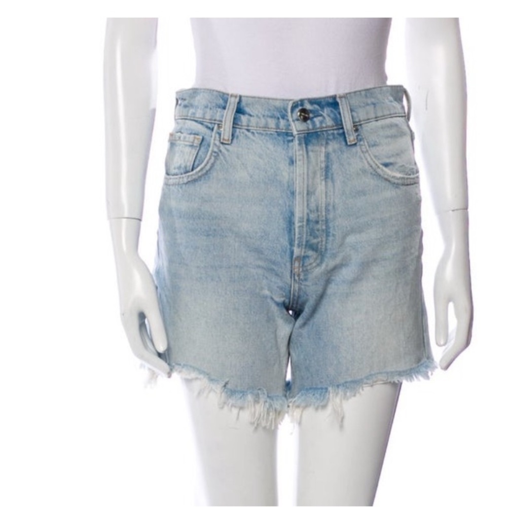 Light Wash Frayed Hem Denim Shorts